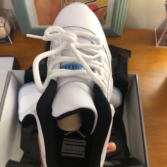 Jordan Legend Blue 11 Retro Lows - Picture 6 of 9